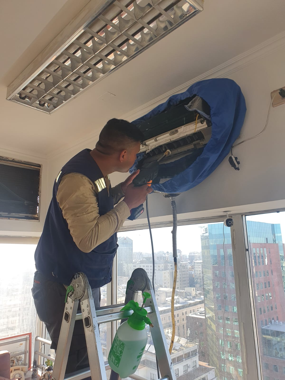 Servicio técnico de climatización HVAC para empresas y edificios